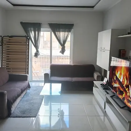 Girls Only Shared #1 Auberge de jeunesse Gzira