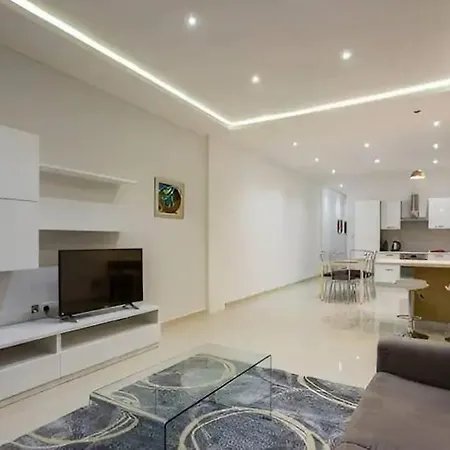 Girls Only Shared #1 Gzira