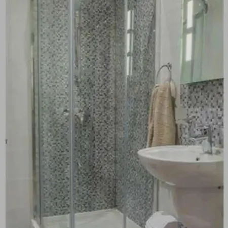 Girls Only Shared #1 * Gzira