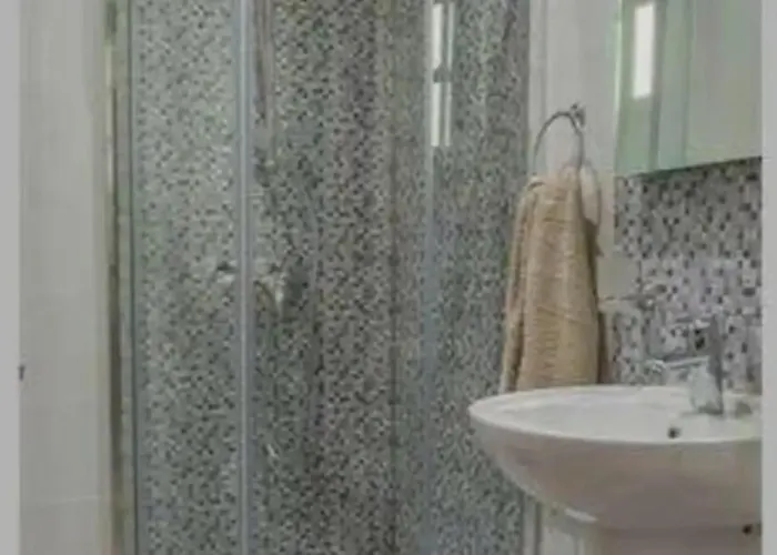 Girls Only Shared #1 * Gżira